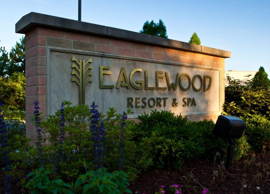 Eaglewood Resort & Spa Itasca Exteriör bild